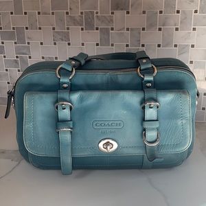 Coach legacy turn lock Leather Turquoise Teal handbag 🤩